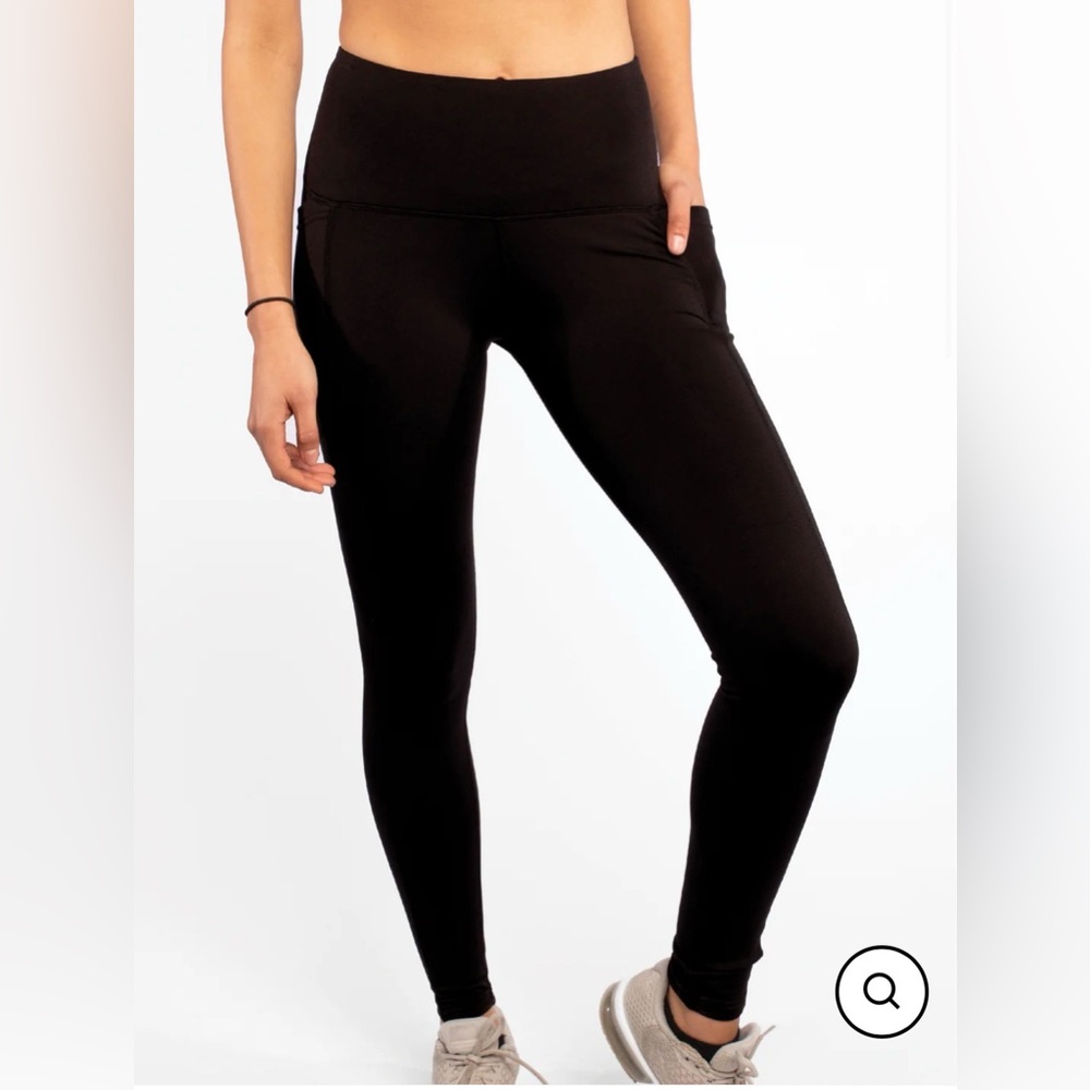 Leg3nd- Black Activewear Leggings with Side Pockets
